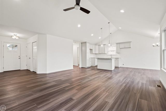 2 Riley Road, St Clair, MI 48079