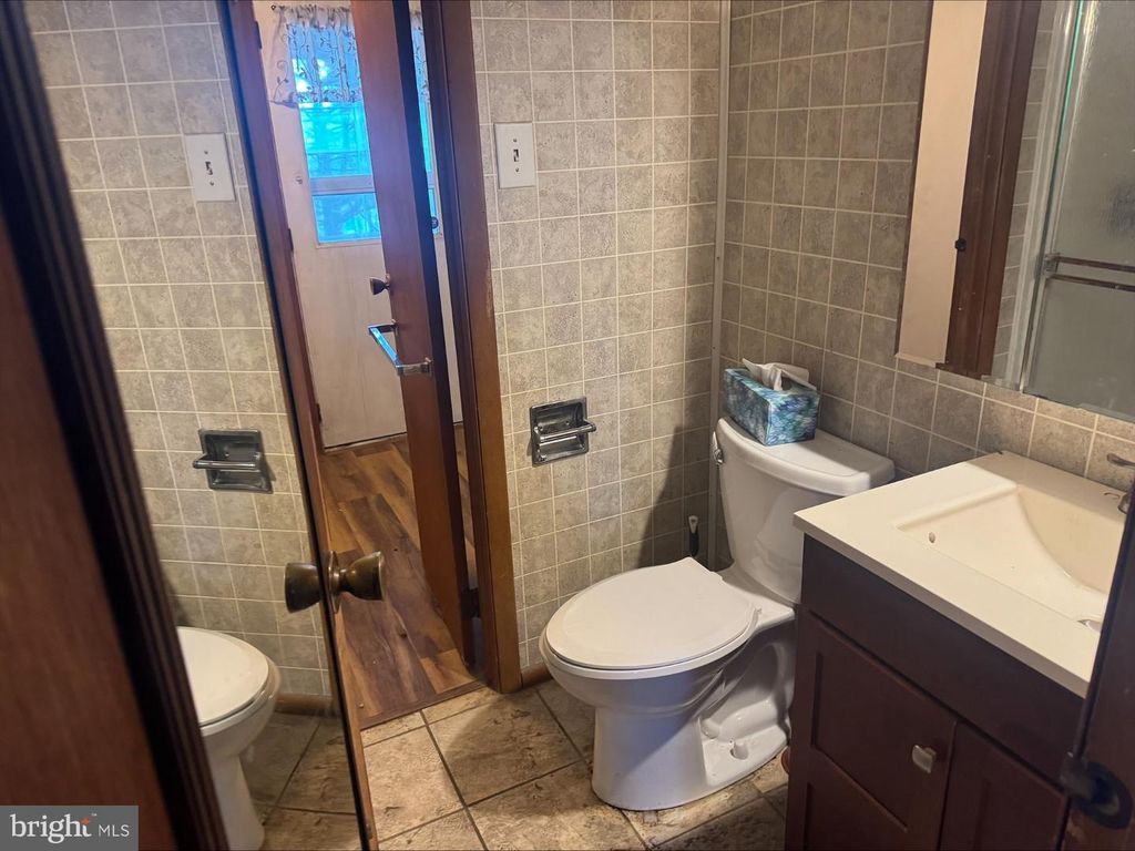 170 WESTON PL, Shenandoah, PA 17976