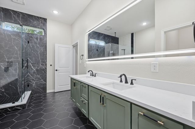 2514 Carpenter Avenue, Dallas, TX 75215