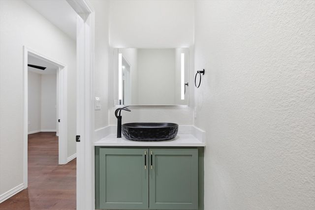 2514 Carpenter Avenue, Dallas, TX 75215