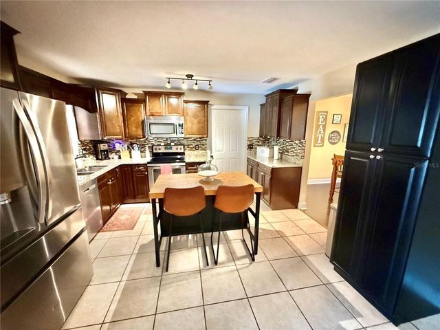 304 BLUEBIRD AVENUE, Lakeland, FL 33809