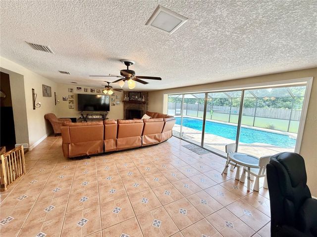 304 BLUEBIRD AVENUE, Lakeland, FL 33809