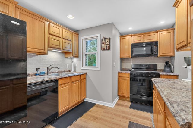 226 Sunset Lane, Howell, NJ 07731