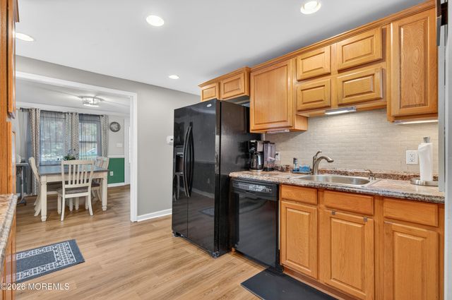 226 Sunset Lane, Howell, NJ 07731