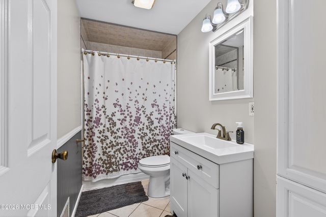 226 Sunset Lane, Howell, NJ 07731
