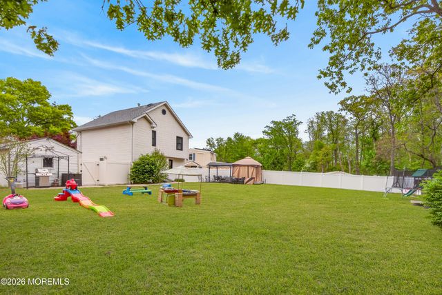 226 Sunset Lane, Howell, NJ 07731
