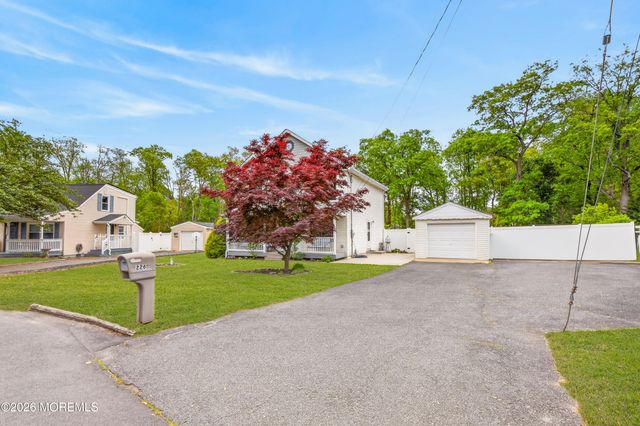 226 Sunset Lane, Howell, NJ 07731