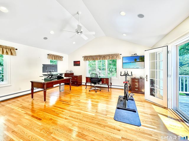 43 Laurel Ledge Road, Stamford, CT 06903