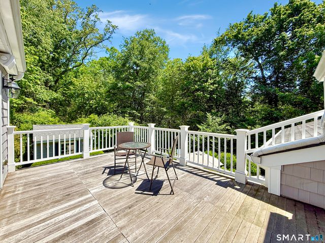 43 Laurel Ledge Road, Stamford, CT 06903