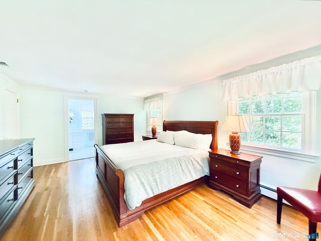 43 Laurel Ledge Road, Stamford, CT 06903