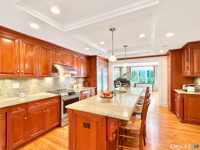 43 Laurel Ledge Road, Stamford, CT 06903