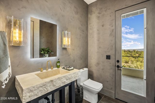 6037 N 21ST Place, Phoenix, AZ 85016