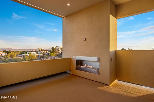 6037 N 21ST Place, Phoenix, AZ 85016
