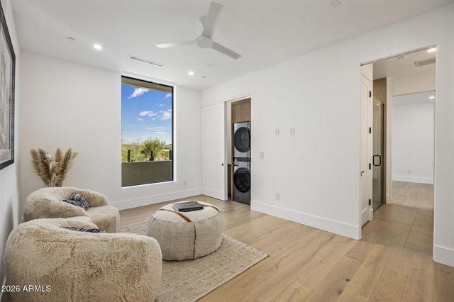 6037 N 21ST Place, Phoenix, AZ 85016