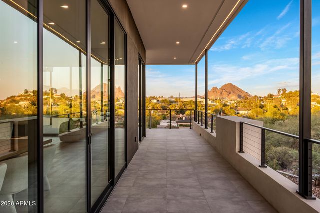 6037 N 21ST Place, Phoenix, AZ 85016