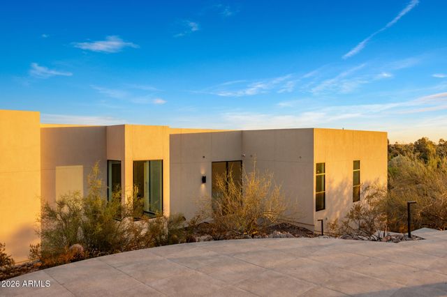 6037 N 21ST Place, Phoenix, AZ 85016