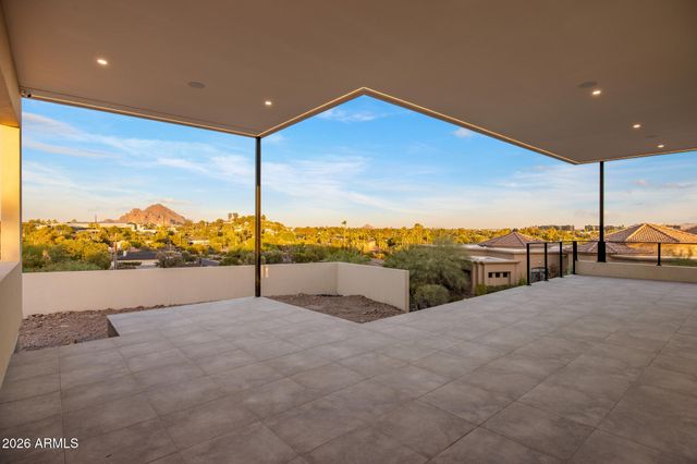 6037 N 21ST Place, Phoenix, AZ 85016