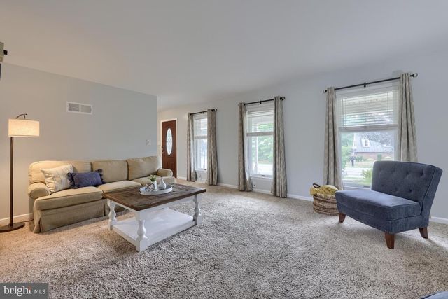 323 KNIGHTS BRIDGE WAY, Lititz, PA 17543