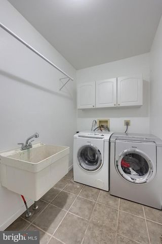 323 KNIGHTS BRIDGE WAY, Lititz, PA 17543