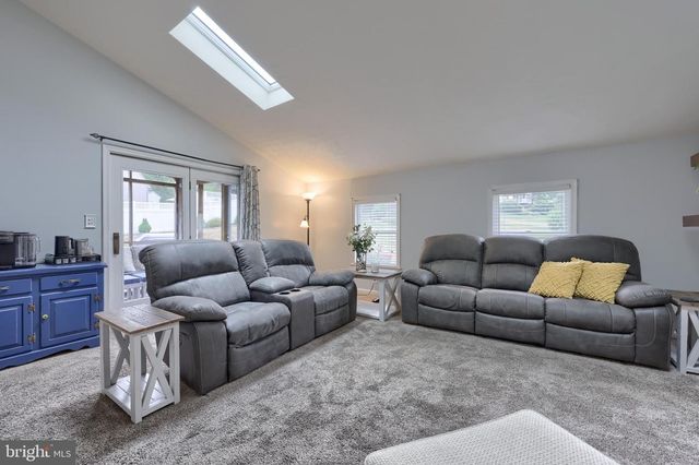 323 KNIGHTS BRIDGE WAY, Lititz, PA 17543