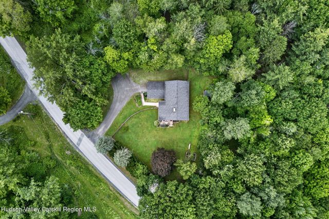 690 Hale Road, Rensselaerville, NY 12147