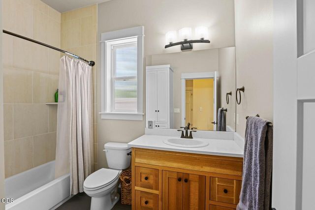 350 Kansas Drive, Medford, OR 97504