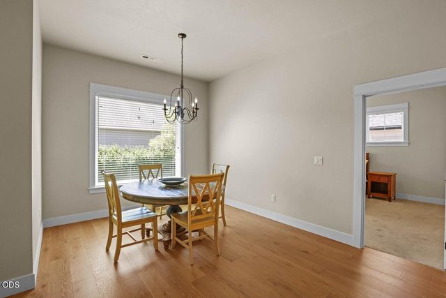 350 Kansas Drive, Medford, OR 97504