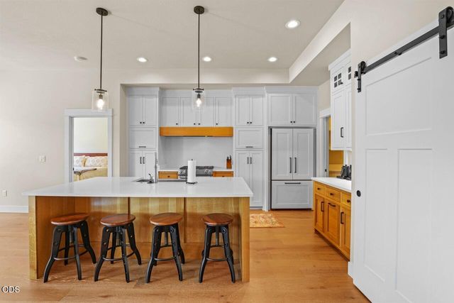 350 Kansas Drive, Medford, OR 97504