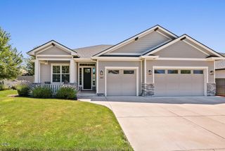 350 Kansas Drive, Medford, OR 97504