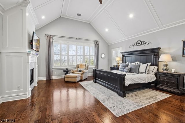 107 Longview Ave, Chatham Twp., NJ 07928