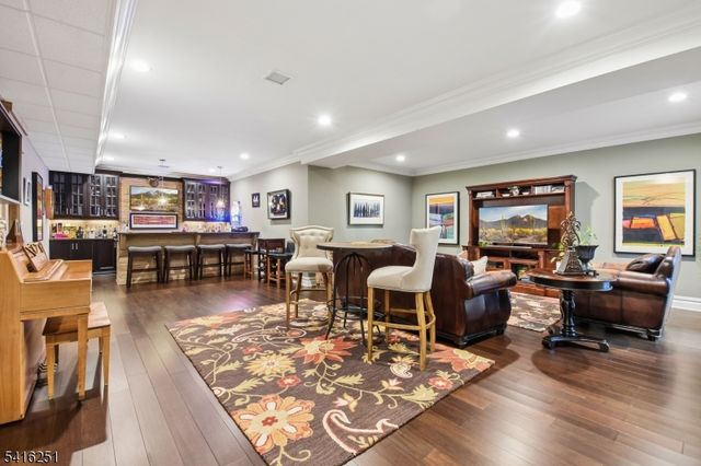 107 Longview Ave, Chatham Twp., NJ 07928