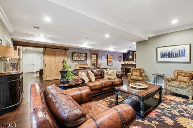 107 Longview Ave, Chatham Twp., NJ 07928