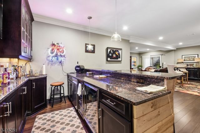 107 Longview Ave, Chatham Twp., NJ 07928