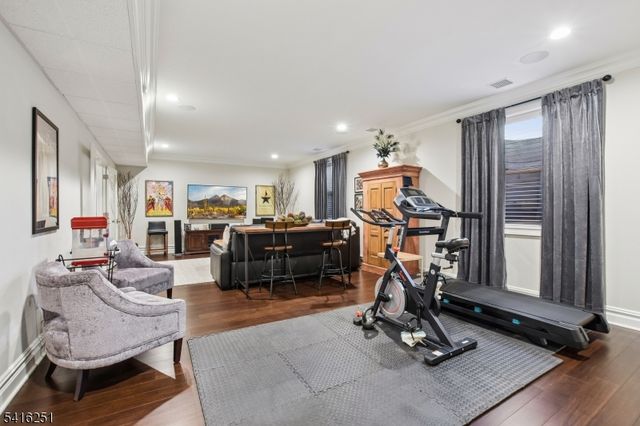 107 Longview Ave, Chatham Twp., NJ 07928