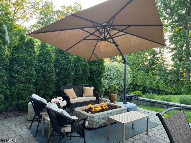 107 Longview Ave, Chatham Twp., NJ 07928