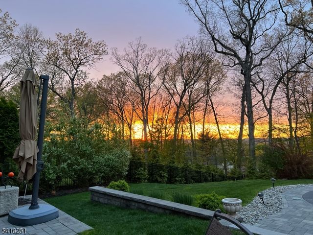 107 Longview Ave, Chatham Twp., NJ 07928