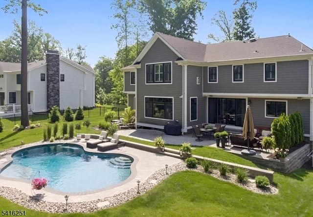 107 Longview Ave, Chatham Twp., NJ 07928