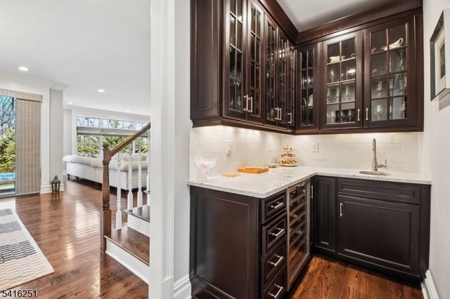 107 Longview Ave, Chatham Twp., NJ 07928