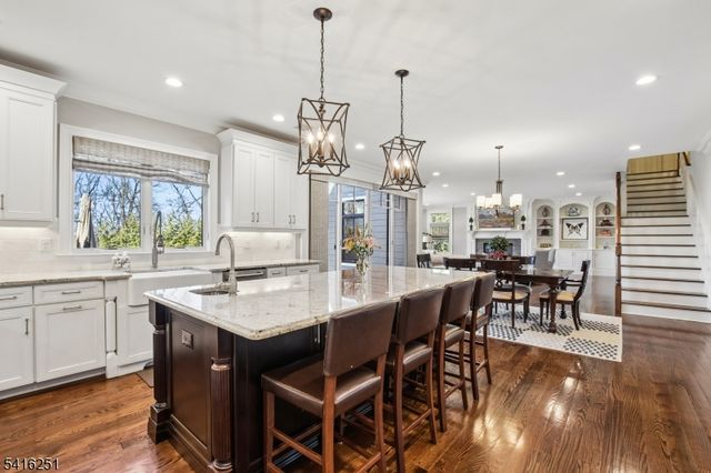 107 Longview Ave, Chatham Twp., NJ 07928