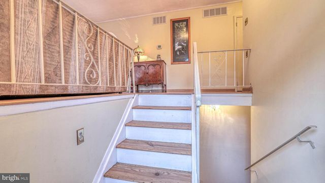 236 TERRY LN, Egg Harbor City, NJ 08215