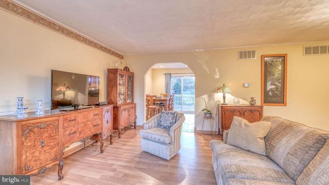 236 TERRY LN, Egg Harbor City, NJ 08215