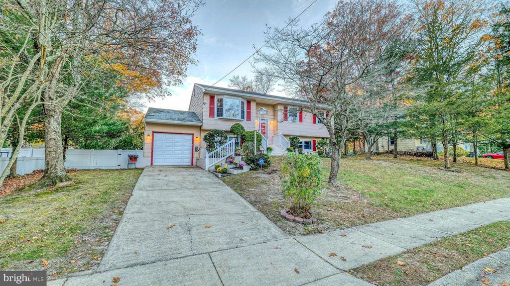 236 TERRY LN, Egg Harbor City, NJ 08215