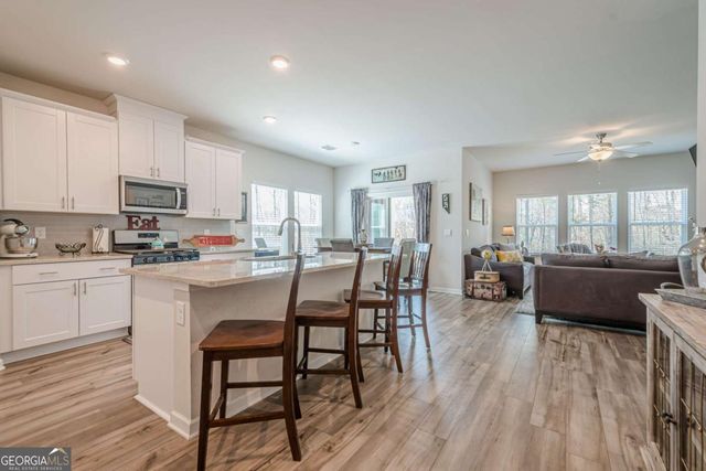 422 Murphy Avenue, Canton, GA 30114