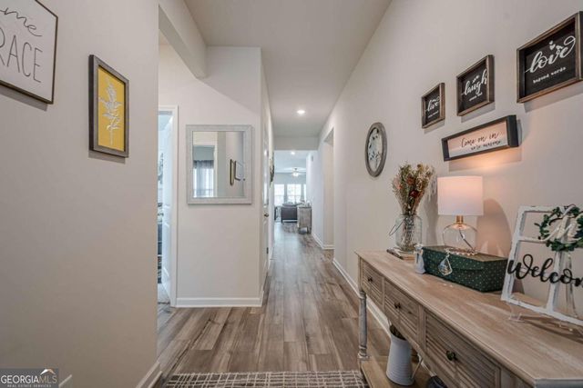 422 Murphy Avenue, Canton, GA 30114