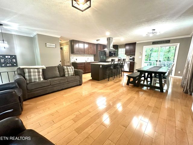 1717 Huntwood Lane, Knoxville, TN 37923