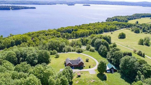 6095 Lake Road, Newport Town, VT 05855