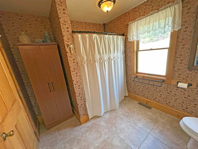 6095 Lake Road, Newport Town, VT 05855