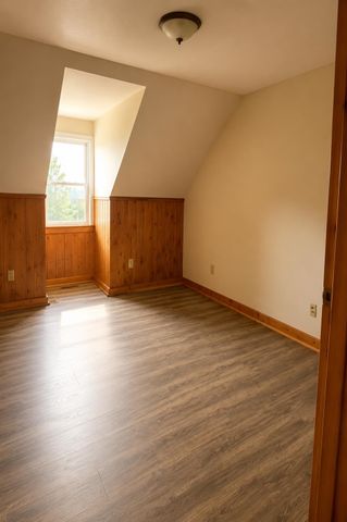 6095 Lake Road, Newport Town, VT 05855