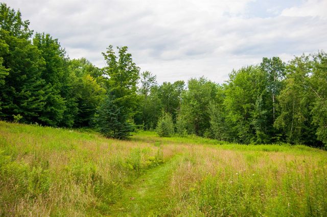6095 Lake Road, Newport Town, VT 05855