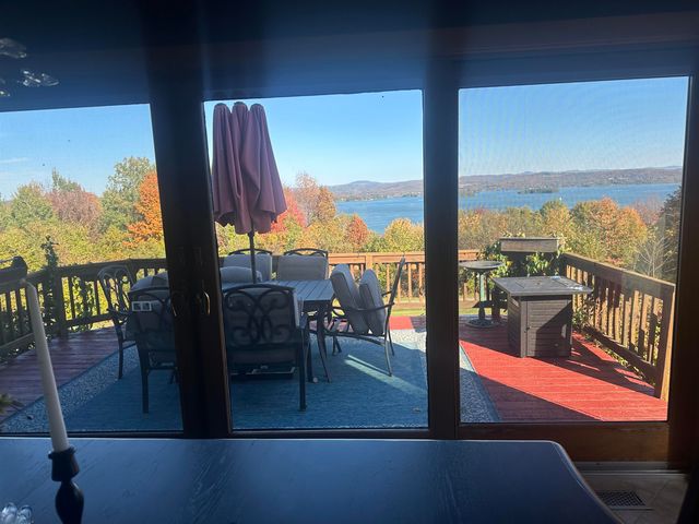 6095 Lake Road, Newport Town, VT 05855